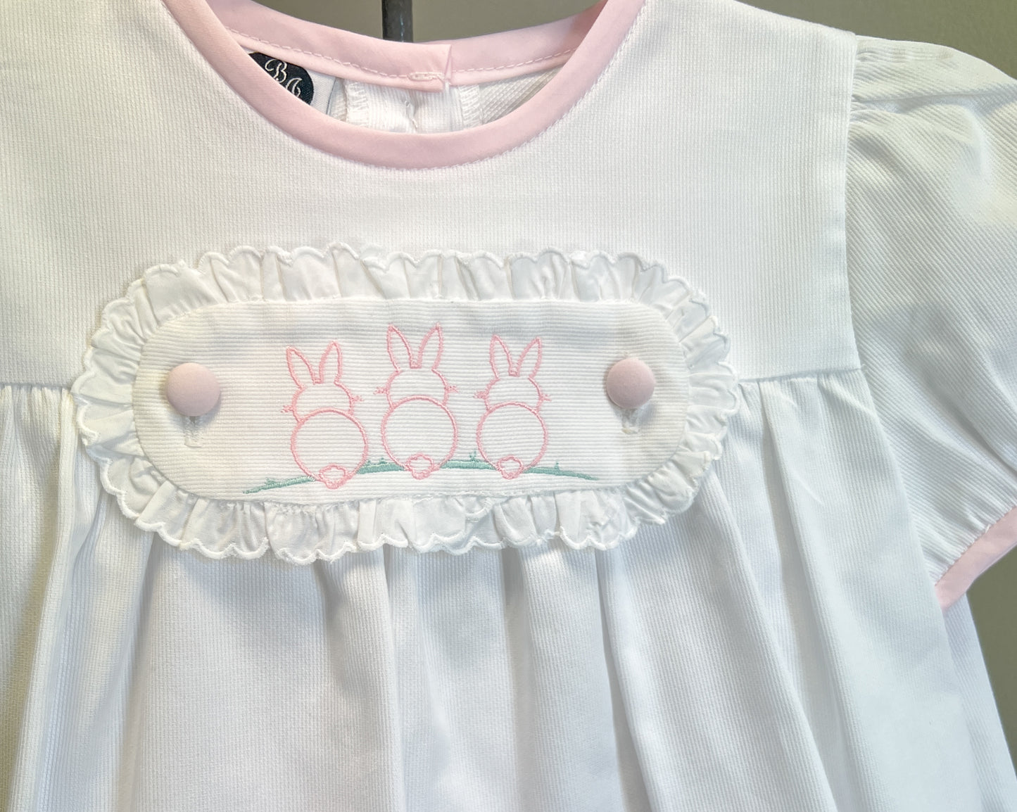 Lilly top w/ bunny tab + bloomers with lace - 2t