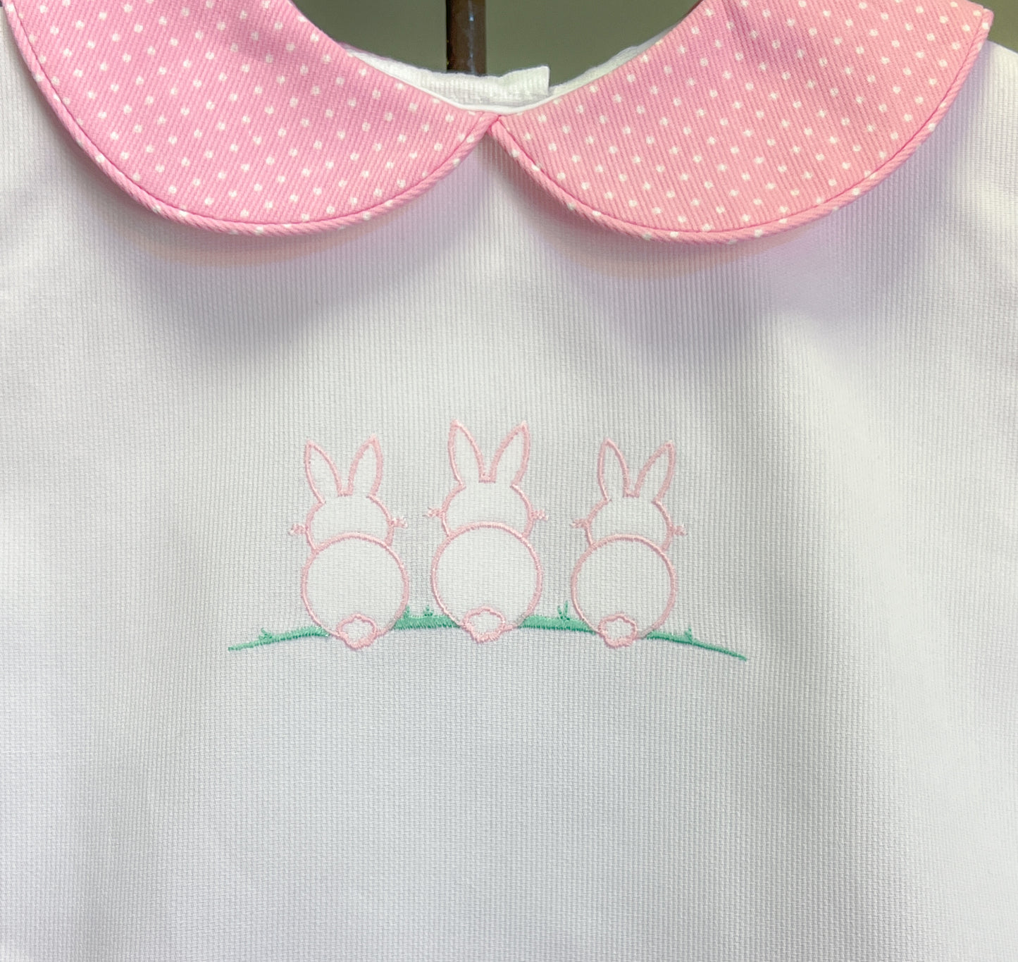 Sleeveless blouse w/ 3 bunnies + bloomers - 18m set